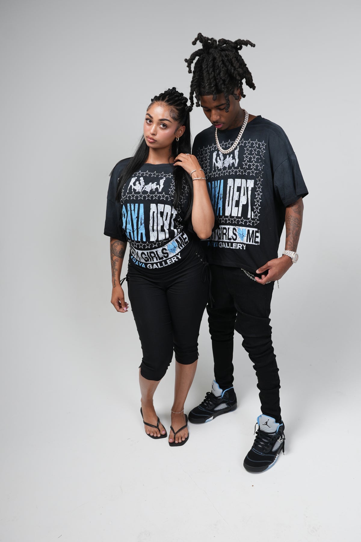 Araýa Oversized Vintage "Pretty Girls Love Me” Tee